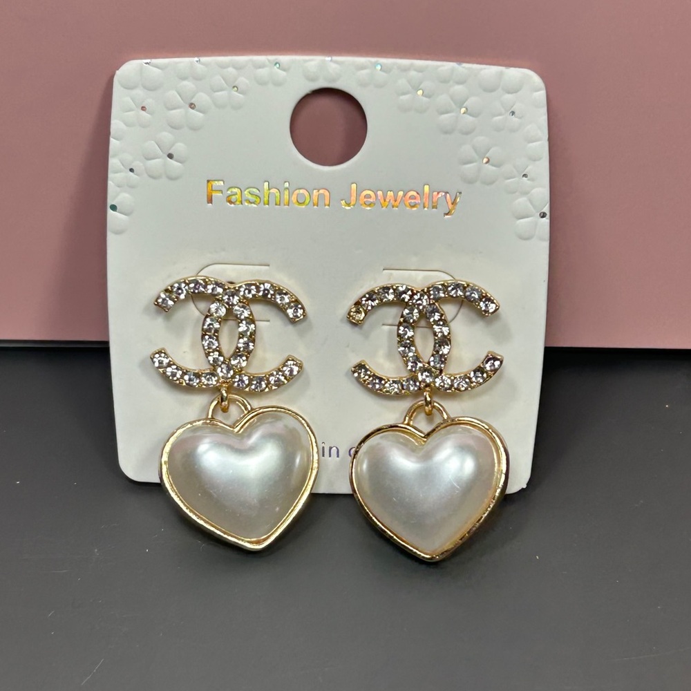 Trendy Gold Pearl & Rhinestone Dangle Earrings